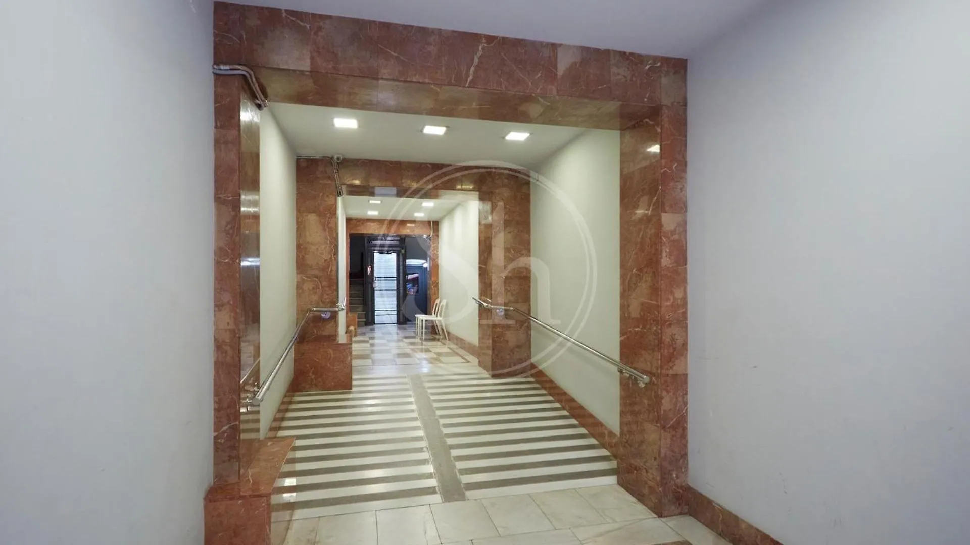Hermoso Apartamento Junto A La Sagrada Familia バルセロナ アパート