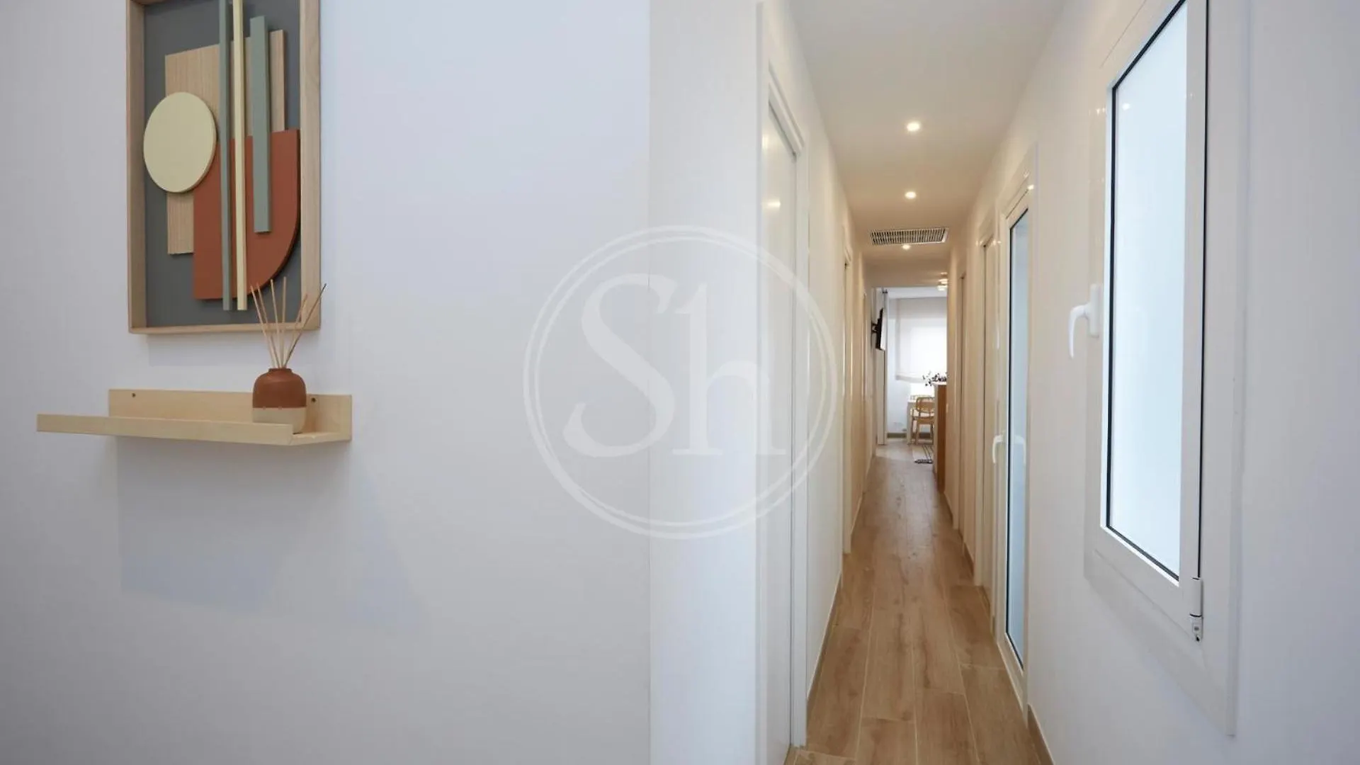 Hermoso Apartamento Junto A La Sagrada Familia バルセロナ アパート