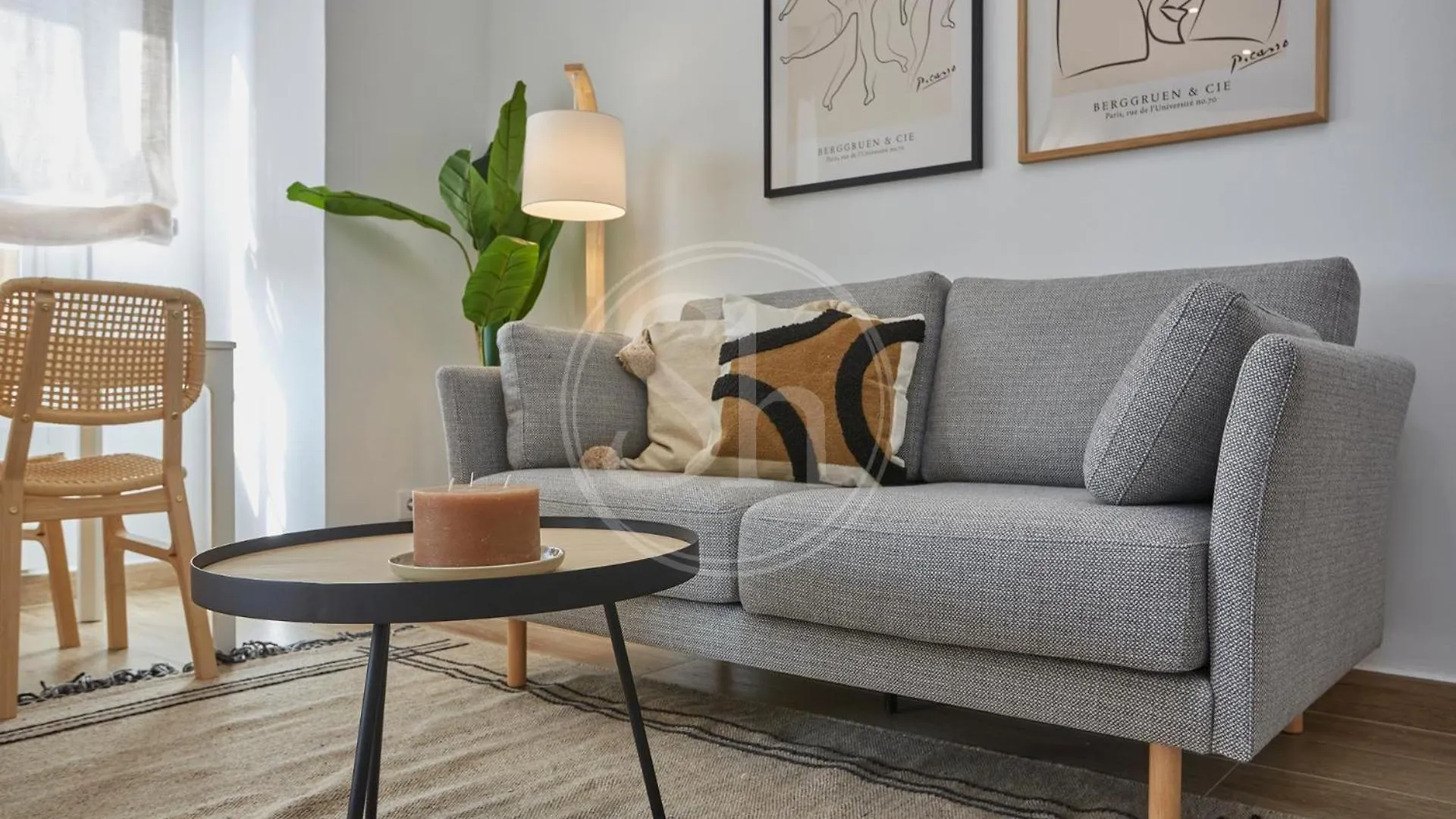 Hermoso Apartamento Junto A La Sagrada Familia バルセロナ スペイン