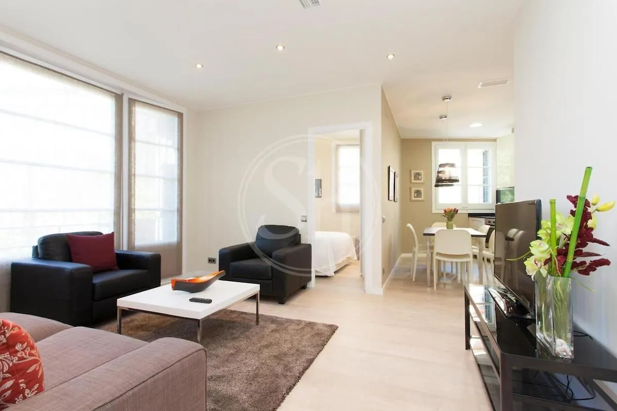 Hermoso Apartamento Junto A La Sagrada Familia バルセロナ スペイン