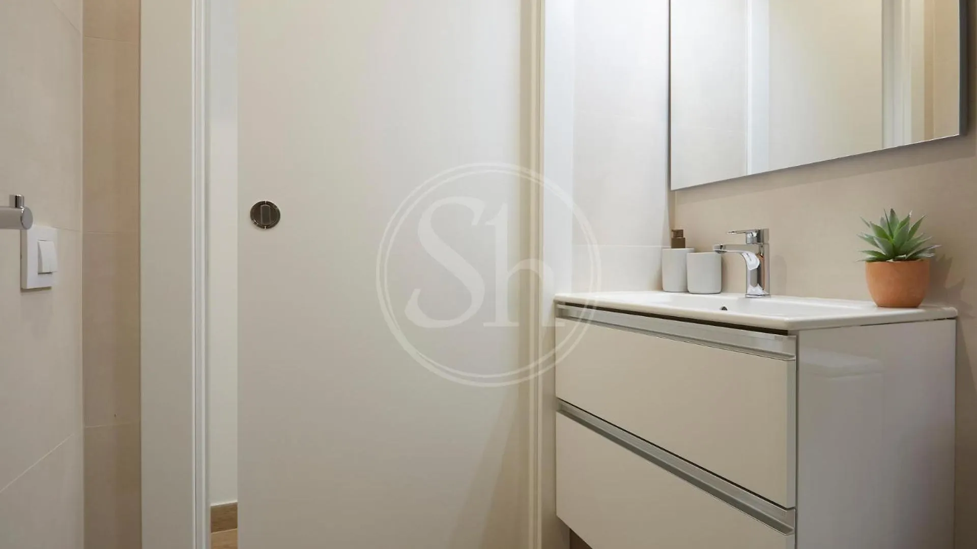 Hermoso Apartamento Junto A La Sagrada Familia バルセロナ