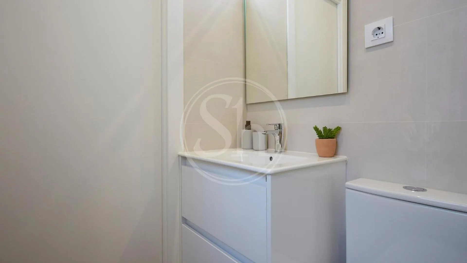 アパート Hermoso Apartamento Junto A La Sagrada Familia バルセロナ