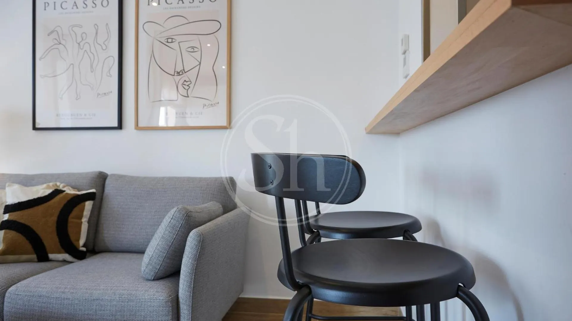 Hermoso Apartamento Junto A La Sagrada Familia バルセロナ 0*,