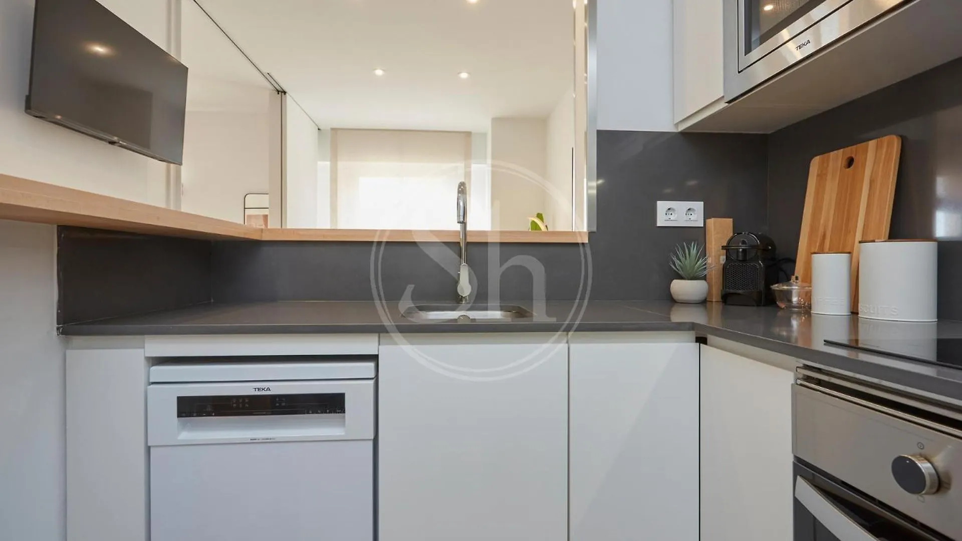 Hermoso Apartamento Junto A La Sagrada Familia バルセロナ アパート