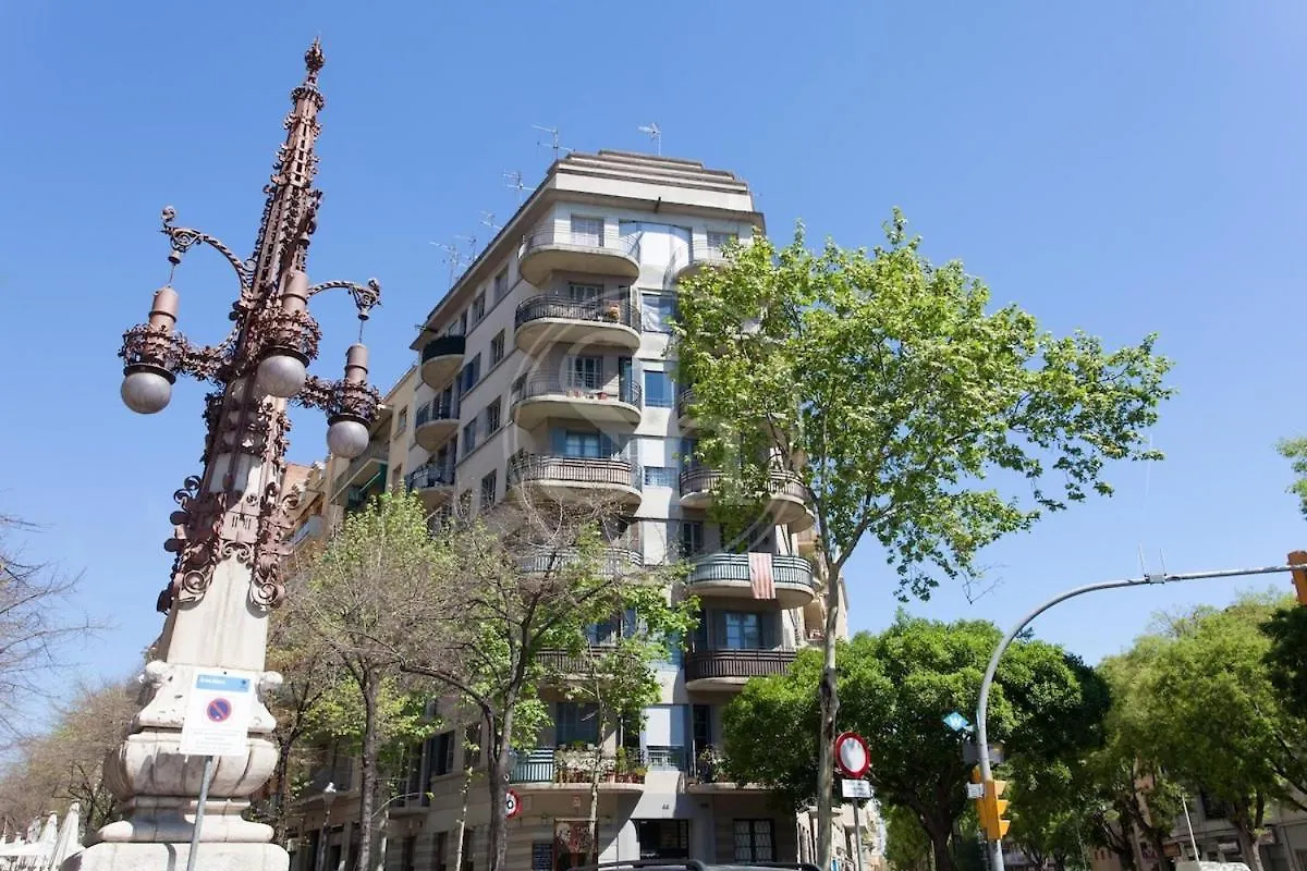 Hermoso Apartamento Junto A La Sagrada Familia バルセロナ アパート